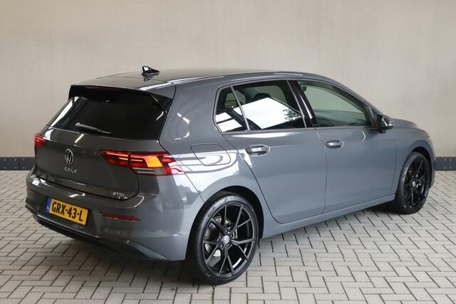 Volkswagen GOLF 1.5 eTSI 150PK Style Automaat Navigatie/Camera/Adaptive-cruise/Head-up display