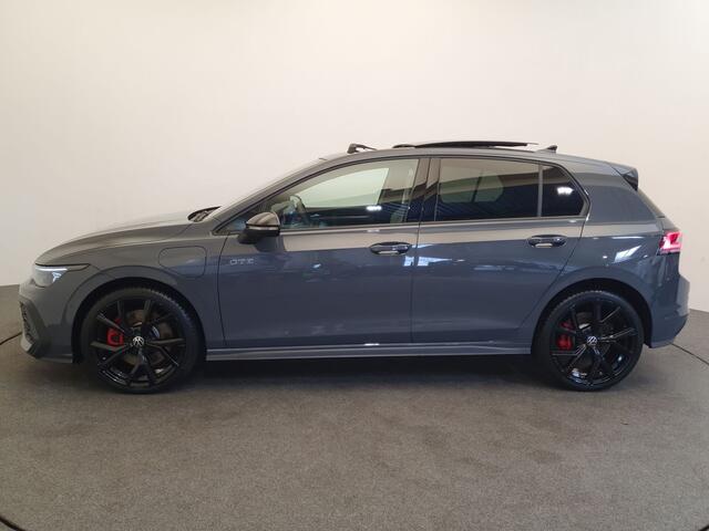 Volkswagen GOLF GTE 1.5 eHybrid 272pk DSG/AUT Leder, Pano, Wegklapbare trekhaak, Head-up