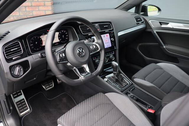 Volkswagen GOLF 1.5 TSI 2x R-line, Pano, trekhaak