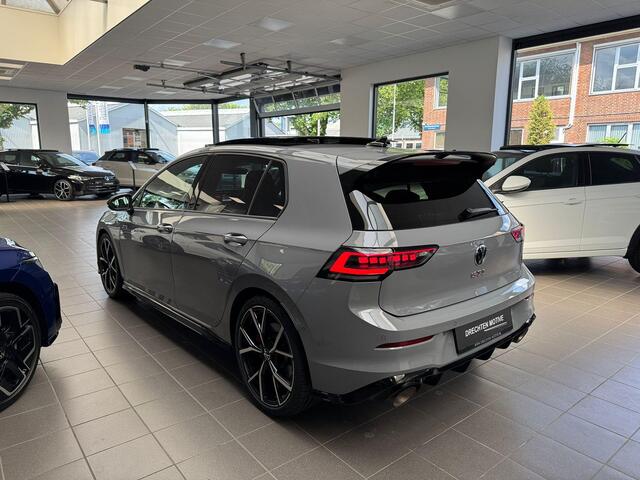 Volkswagen GOLF 2.0 TSI GTI Clubsport / Akrapovice / Pano / leder