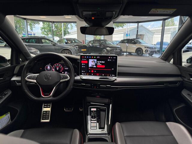 Volkswagen GOLF 2.0 TSI GTI Clubsport / Akrapovice / Pano / leder