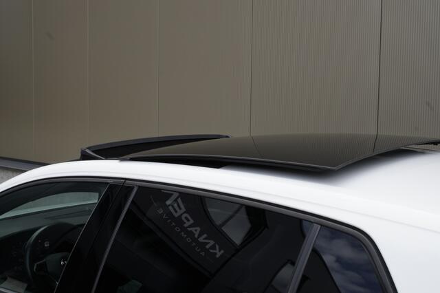 Volkswagen GOLF 1.4 eHybrid GTE | Pano | Lane assist | IQ Lights |
