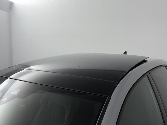 Volkswagen GOLF 1.5 eTSI R-Line | Panoramadak | Winter Pakket |