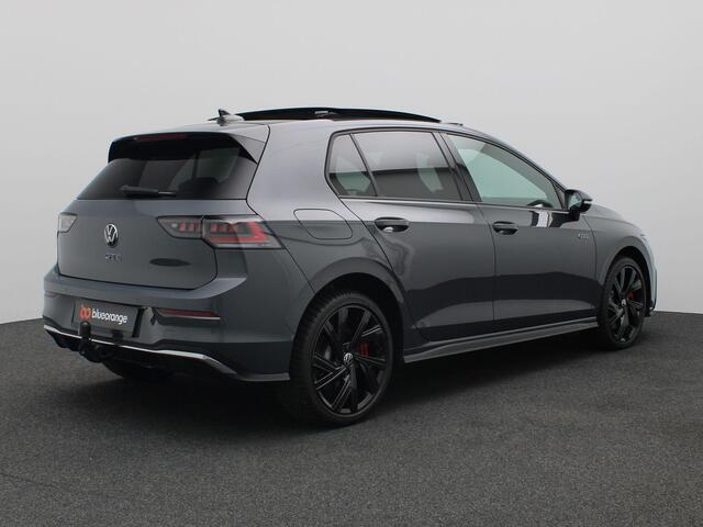Volkswagen GOLF 1.5 eHybrid GTE 272PK DSG Panoramadak, Trekhaak, Head-Up Display, Side Assist, Matrix-LED Keyless, Achteruitrijcamera, 18" LM Velgen