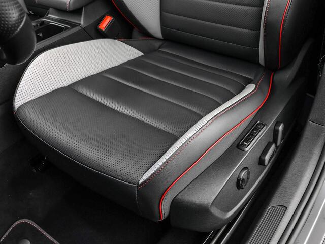 Volkswagen GOLF 2.0 TSI 300pk DSG GTI Clubsport · Panoramadak · Leder Vienna · Camera · Harman & Kardon · Stuur- & Stoelverwarming & Stoelverkoeling · Elek. Stoel + Geheugen · Dodehoeksensoren ·