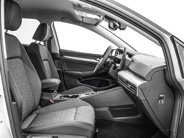 Volkswagen GOLF Life Edition 1.5 eHybrid 204 PK 6 versn. DSG · Achteruitrijcamera · Draadloze telefoonlader · Comfort pakket ·