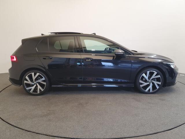 Volkswagen GOLF 1.5 eTSI R-Line Panoramadak, Camera, ACC