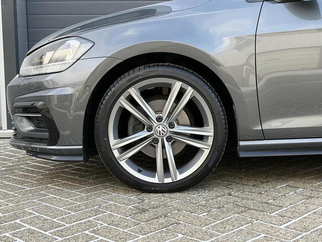 Volkswagen GOLF 1.5 TSI Highline Business R | R line | Panoramadak | Dodehoek | Stoel verwarming | Carplay |