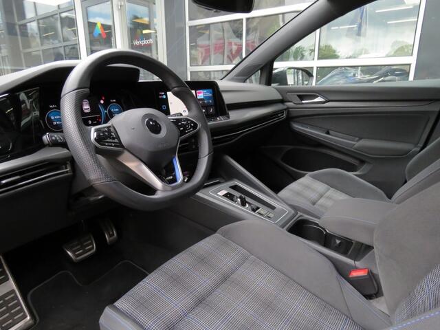 Volkswagen GOLF 1.4 245pk eHYBRID GTE / Trekhaak / 18 Inch / Stoel en stuurverw. / Navi / BOVAG garantie
