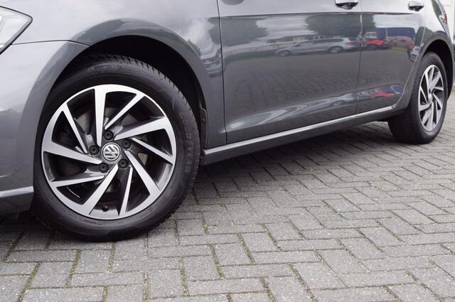 Volkswagen GOLF 1.4 TSI Sound 125pk/ Trekhaak wegklb./ Navi / ACC/ Climatronic/ App-Connect/ PDC