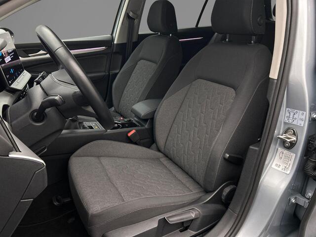 Volkswagen GOLF Life Edition 1.5 TSI 115pk Adaptive cruise control, Achteruitrijcamera, Stoelverwarming, App connect, LED koplampen, Parkeersensoren, Airco, DAB, Radio