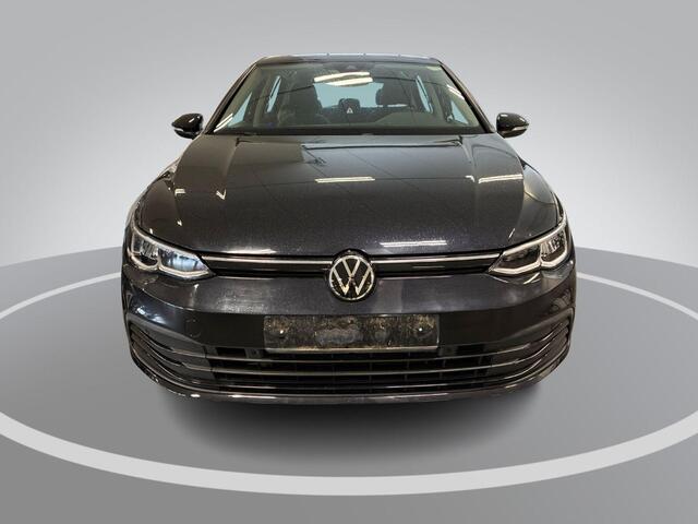 Volkswagen GOLF 1.0 eTSI 110pk DSG Life Business · Camera · Keyless · Dodehoeksensor · Apple/Android Car Play · Clima · Navigatie · Garantie t/m 12-10-2026 of 60.000km