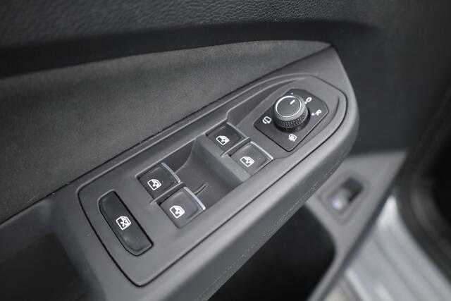 Volkswagen GOLF 1.4 eHybrid GTE | SOH 95,5% | Pano | CarPlay | IQ. Light | Adapt. Cruise | Camera | Navi | 18"