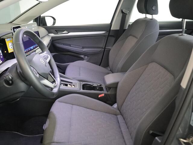 Volkswagen GOLF Variant 1.5 eTSI Life Edition 116 pk Automaat (DSG) | Navigatie | Trekhaak (wegklapbaar) | Parkeersensoren | Adaptieve cruise control | Stoel/stuur verwarming | Autom. airco (3 zones) |