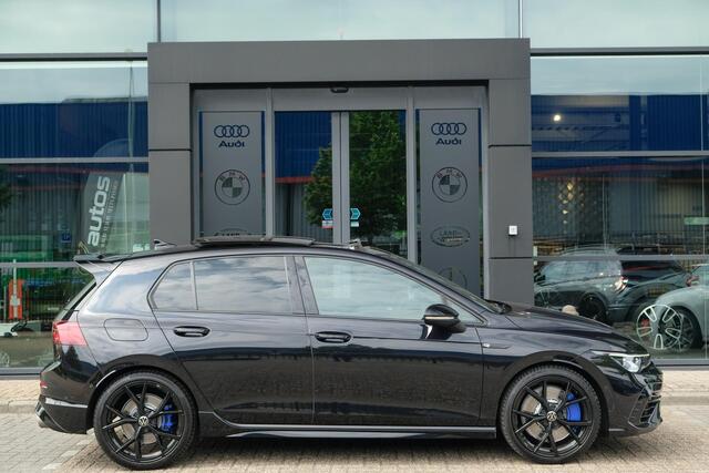 Volkswagen GOLF 2.0 TSI R 4Motion Performance Akrapovic Panoramadak Black edition IQ light DCC Camera