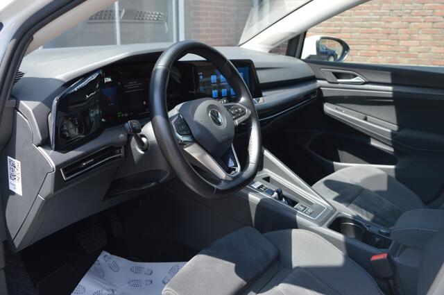 Volkswagen GOLF 1.4 eHybrid Style | AUT - MEMORY