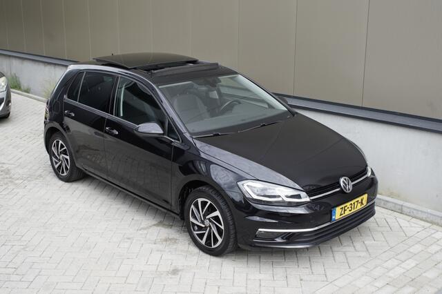 Volkswagen GOLF 1.5 TSI HL | Adap. cruise | Pano | Apple CarPlay | Stoelverwarmi