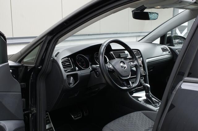 Volkswagen GOLF 1.5 TSI HL | Adap. cruise | Pano | Apple CarPlay | Stoelverwarmi