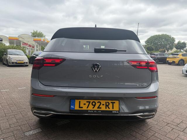 Volkswagen GOLF 1.5 eTSI R-Line IQ LED | MASSAGE STOELEN | CAMERA | NAVIGATIE | PANORAMADAK | CRUISECONTROL | STUUR/STOEL VERWARMING | LED PAKKET | PARKEERSENSOREN | VIRTUEEL COCKPITDISPLAY | APPLE CARPLAY & ANDROID AUTO |