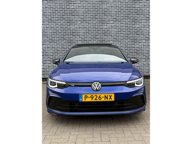 Volkswagen GOLF 1.5 eTSI R-Line Business+