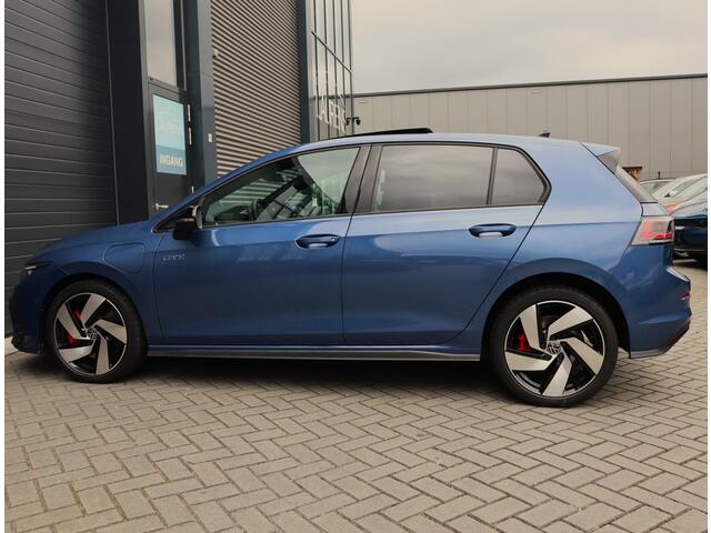 Volkswagen GOLF 1.5 eHybrid GTE | Pano | Black Pack | leer | Trekhaak | Stoel en stuurverwarming | Stoel ventilatie