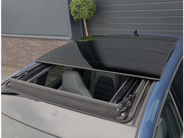 Volkswagen GOLF 1.5 eHybrid GTE | Pano | Black Pack | leer | Trekhaak | Stoel en stuurverwarming | Stoel ventilatie