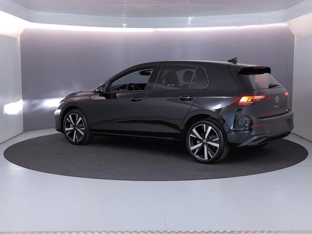 Volkswagen GOLF Life Edition 1.5 eHybrid 204 PK | 18 "LM velgen | Stoel & Stuurverwarming | Camera |