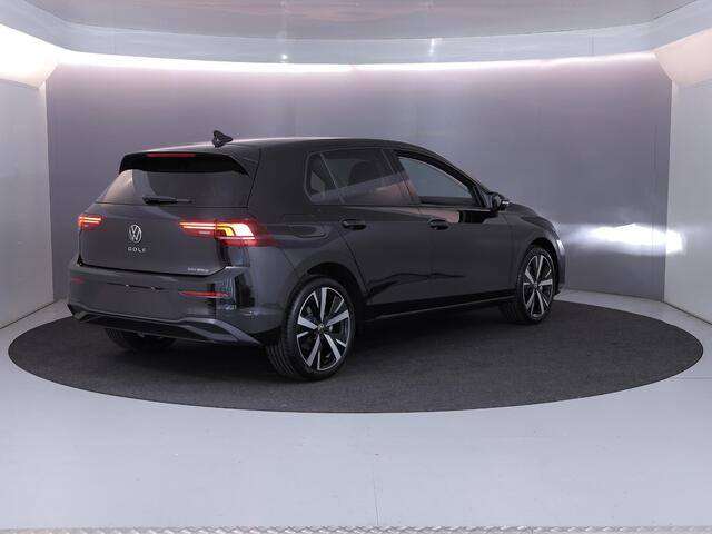 Volkswagen GOLF Life Edition 1.5 eHybrid 204 PK | 18 "LM velgen | Stoel & Stuurverwarming | Camera |
