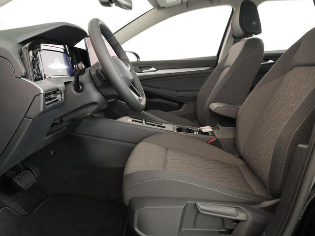 Volkswagen GOLF Life Edition 1.5 eHybrid 204 PK | 18 "LM velgen | Stoel & Stuurverwarming | Camera |