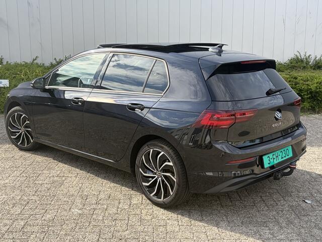 Volkswagen GOLF VIII Lim. Life eTSI | Pano | Keyles | Sfeerverlichting | Stuurverwarming