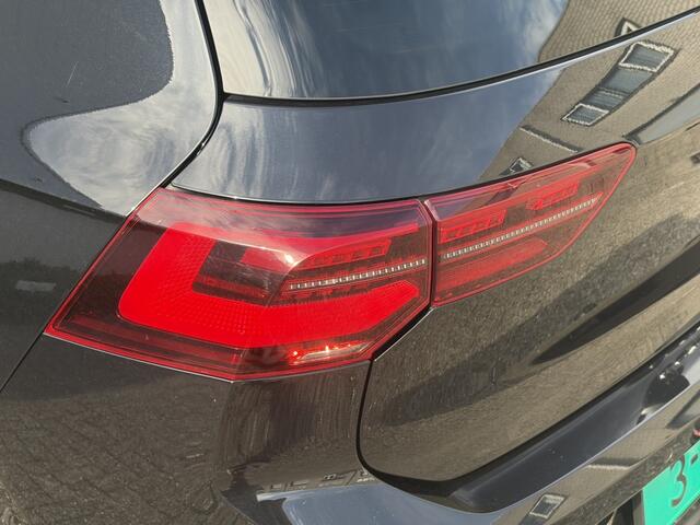 Volkswagen GOLF VIII Lim. Life eTSI | Pano | Keyles | Sfeerverlichting | Stuurverwarming