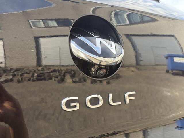 Volkswagen GOLF VIII Lim. Life eTSI | Pano | Keyles | Sfeerverlichting | Stuurverwarming
