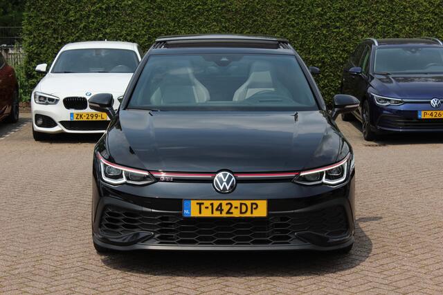 Volkswagen GOLF 2.0 TSI GTI Clubsport / Full option! / Panoramadak / Camera / Head-up / Leder / Nurburgring / 19'' / Harman Kardon / Matrix LED / Stoelventilatie+Verwarming+Massage / Stuurverwarming / Dodehoek / DAB / ACC