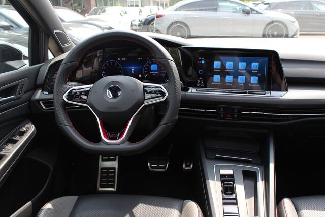Volkswagen GOLF 2.0 TSI GTI Clubsport / Full option! / Panoramadak / Camera / Head-up / Leder / Nurburgring / 19'' / Harman Kardon / Matrix LED / Stoelventilatie+Verwarming+Massage / Stuurverwarming / Dodehoek / DAB / ACC