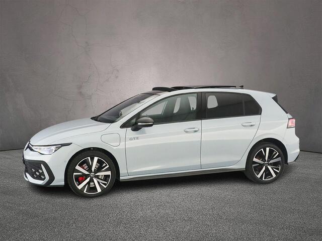 Volkswagen GOLF GTE 1.5 TSI eHybrid 272pk DSG Automaat Trekhaak, Black Style, Panoramadak, LED matrix koplampen, 360 camera, Adaptive cruise control