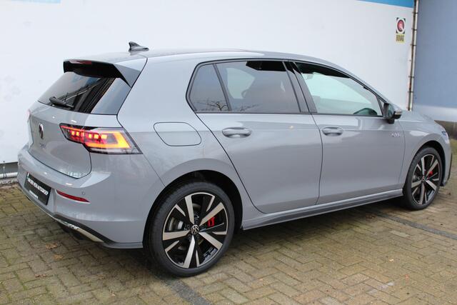 Volkswagen GOLF 8.5 1.5 eHybrid GTE 272 Pk | Panorama dak | Stoel/Stuur verwarming | 360* Camera | Schuif/Kantel dak | Adaptive cruise controler | Keyless start | Apple CarPlay/Android Auto | Draadloze telefoonlader | IQ.Lights | Climate controle | Parkeersensoren V+A | 