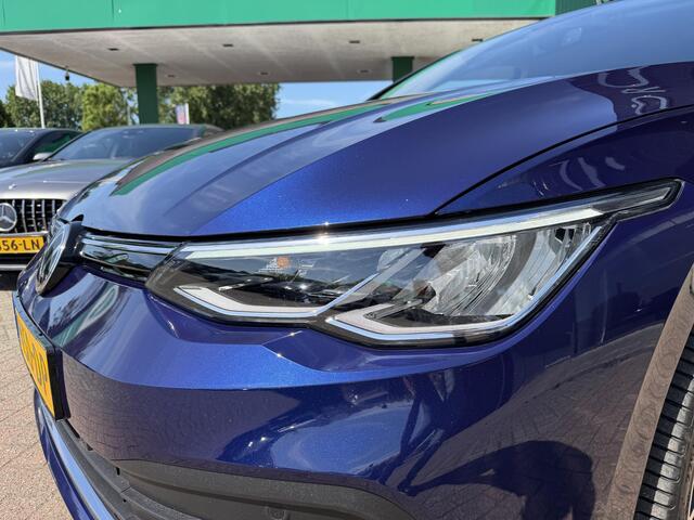 Volkswagen GOLF 1.5 eTSI Hybrid Life R-Line AUTOMAAT | APPLE CARPLAY | NAVIGATIE | MULTIMEDIA | STOELVERWARMING | PARKEERSENSOREN | SFEERVERLICHTING | LED |