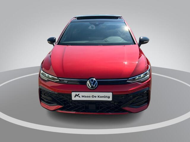 Volkswagen GOLF 1.5eTSI/150PK R-Line Edition DSG · Panoramadak · Apple/Android Car Play · Camera + Parkeersensoren · Garantie t/m 28-07-2030 of 100000km.
