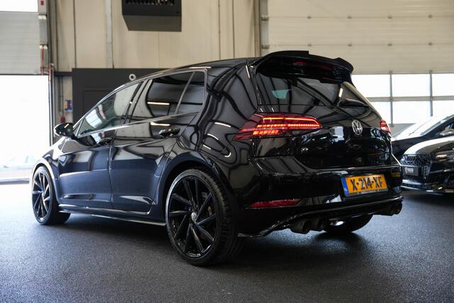 Volkswagen GOLF 2.0 TSI 301 pk 4Motion R / Akraprovic/ Dynaudio/ ACC/ DCC/ Keyless/ Virtual/ Adapt.Cruise/ Pano-Dak/ Downpipe/ Camera/ 19''LMV