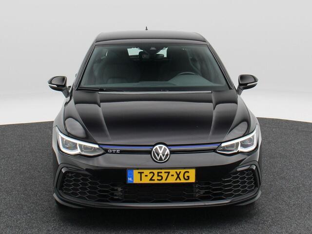 Volkswagen GOLF 1.4 eHybrid GTE 245 Pk Stoel/Stuurverwarming | Adaptive Cruise | Camera | Climatronic | IQ LED | CarPlay | 17 Inch | 84.104 Km !!