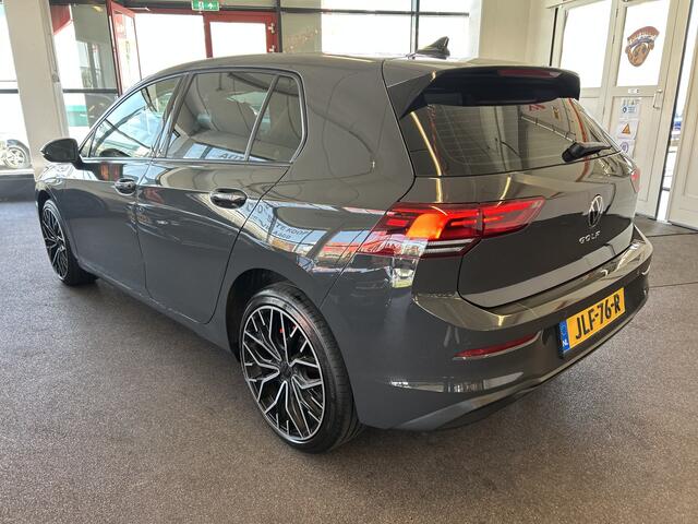 Volkswagen GOLF 1.5 TSI Sport | Adaptieve cruise control | Climate control | Stoel+Stuurverwarming | Digital dashboard | Keyless | Parkeersensoren v+a | Apple carplay | Sfeerverlichting