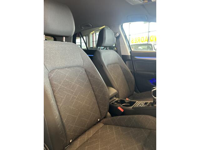 Volkswagen GOLF 1.5 TSI Sport | Adaptieve cruise control | Climate control | Stoel+Stuurverwarming | Digital dashboard | Keyless | Parkeersensoren v+a | Apple carplay | Sfeerverlichting