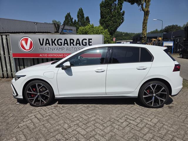 Volkswagen GOLF 1.4 eHybrid GTE 18"/Adaptieve cruise/Lane + Travel assist/Front assist/Virtual Cockpit/Apple Carplay & Android auto/PDC v+a