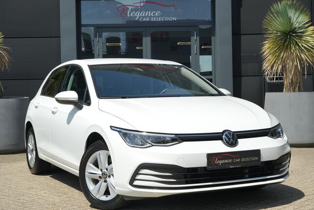 Volkswagen GOLF 1.5 TSI Life 130pk Navigatie/Stoelverwarming/AdaptieveCruiseControl