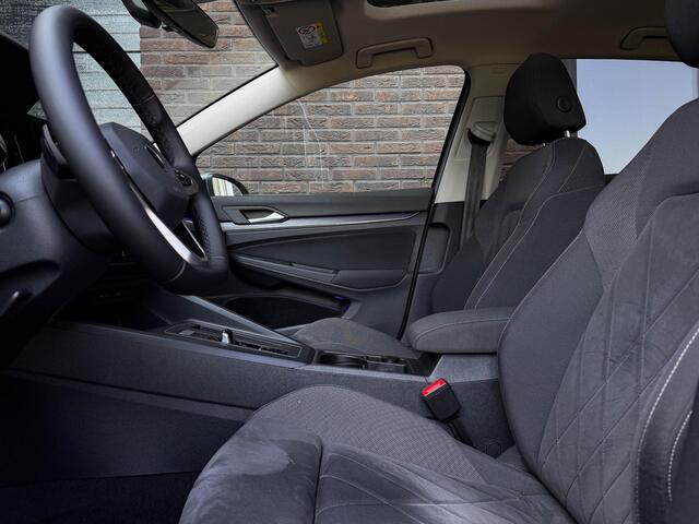 Volkswagen GOLF 1.4 eHybrid Style | Pano | 18"| Side | Ad. Cruise | Massage | Memo | Camera