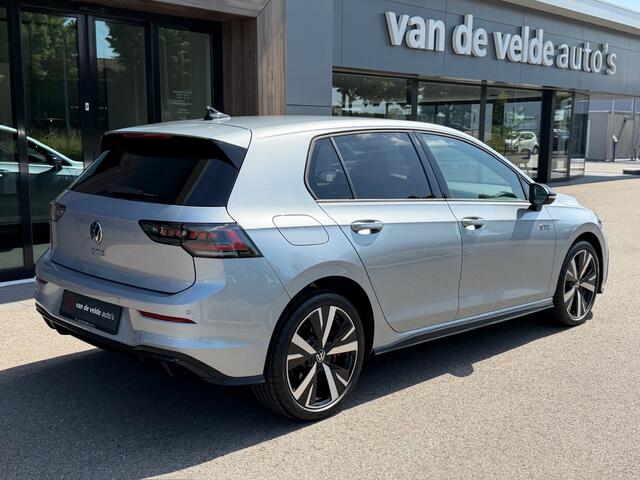 Volkswagen GOLF 1.5 272pk eHybrid GTE | Trekhaak | Led mistlampen | Head up | IQ light | Rijklaar incl. garantie