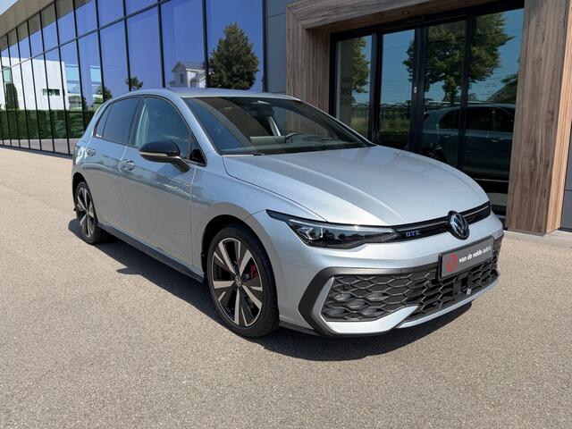 Volkswagen GOLF 1.5 272pk eHybrid GTE | Trekhaak | Led mistlampen | Head up | IQ light | Rijklaar incl. garantie