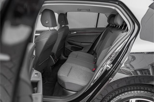 Volkswagen GOLF 1.5 eTSI Move Style Pack ACC Camera 18"