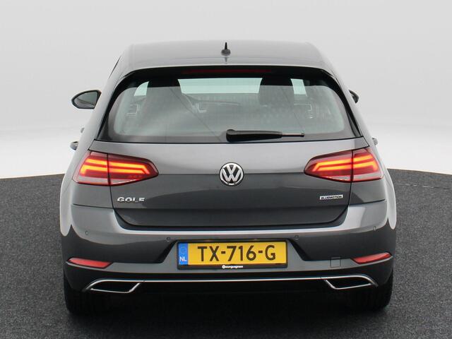 Volkswagen GOLF 1.5 TSi 130 Pk Highline | Adaptive Cruise | Stoelverwarming | Camera | CarPlay | Climatronic | 17 Inch | 31.901 Km !!