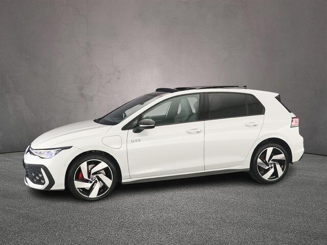 Volkswagen GOLF GTE 1.5 TSI eHybrid 272pk DSG Automaat Trekhaak, Lederen bekleding, Panoramadak, Black Style, LED matrix koplampen, Adaptive cruise control